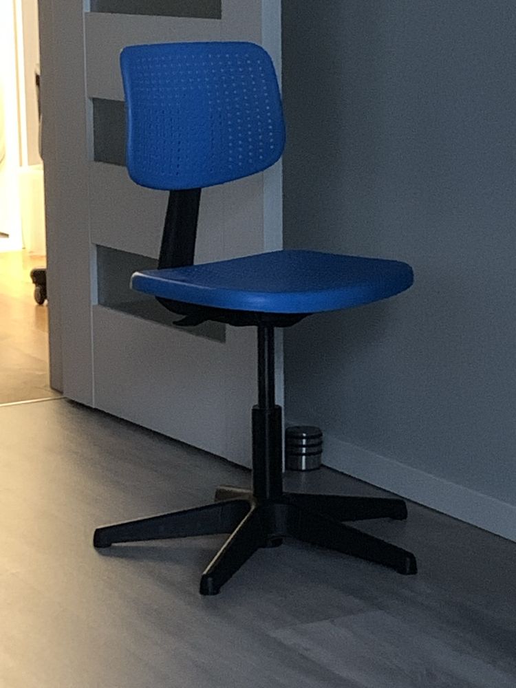 Krzesło  obrotowe Ikea bez kółek