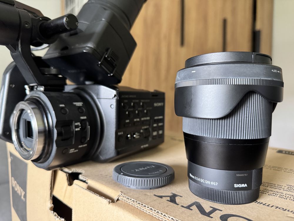 Kamera Sony FS 100 + sigma 16mm 1.4