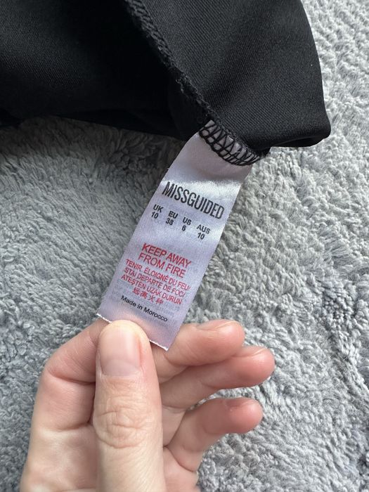 NOWA elegancka sukienka na jedno ramię Missguided