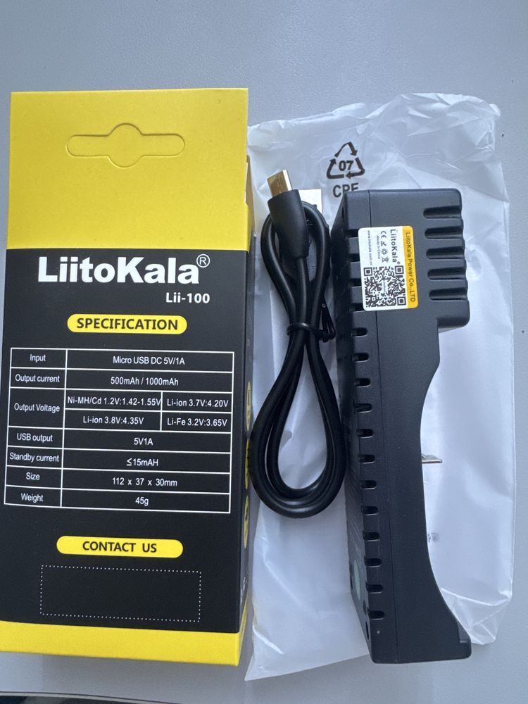 LiitoKala Lii-100 универсальное зарядное устройство