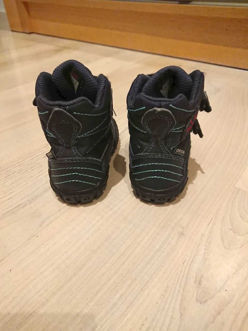 Buty na zimę GEOX Respira na rzepy granatowe rozm.21 stan b. dobr