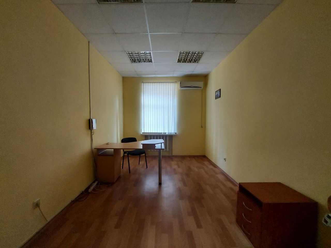 Аренда офиса 90м с парковкой в Центре ( для ІТ компании)