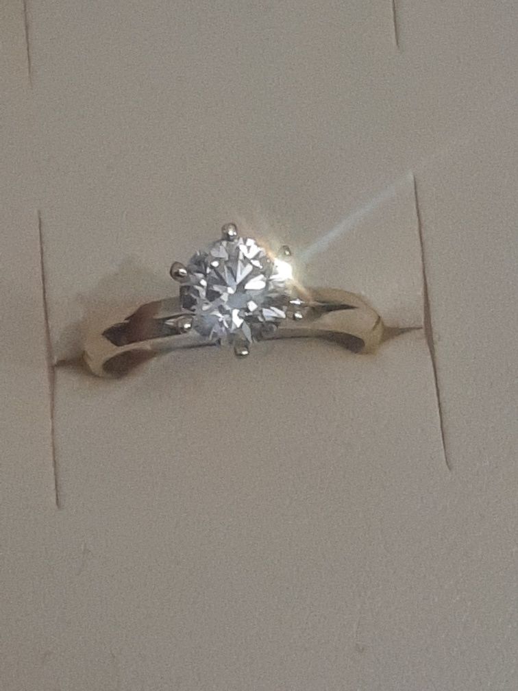 Золотое кольцо 1.16 ct бриллиант , сертификат.