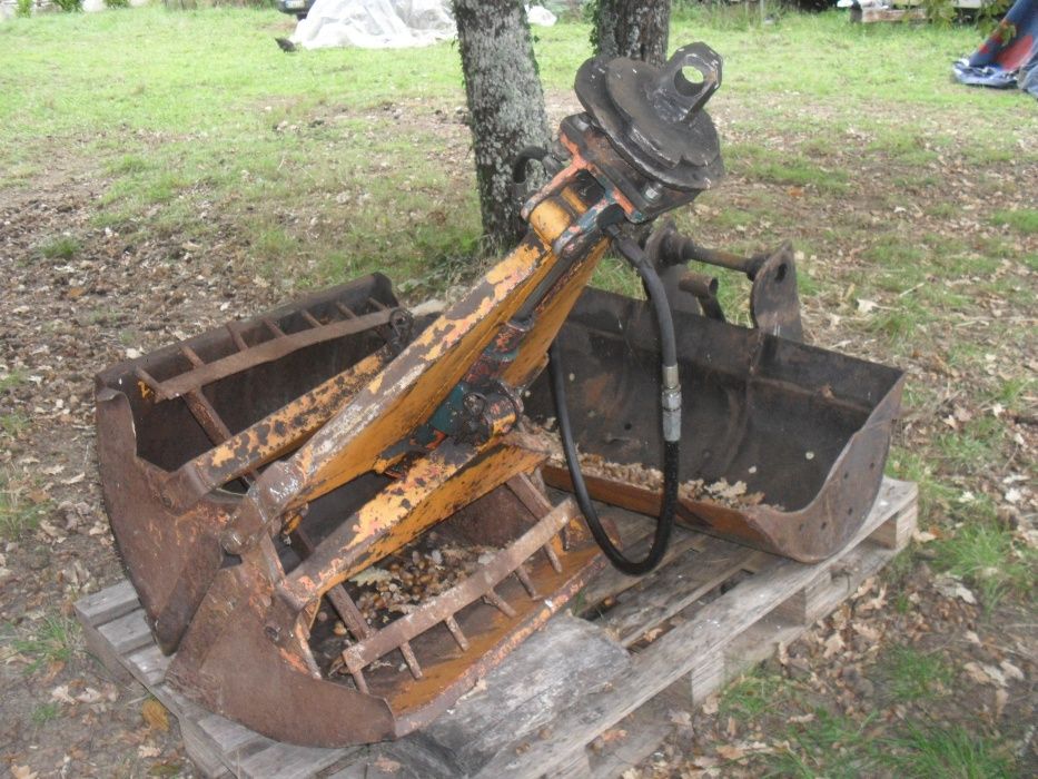 Reboque grua/rectro para acoplar atrás do tractor