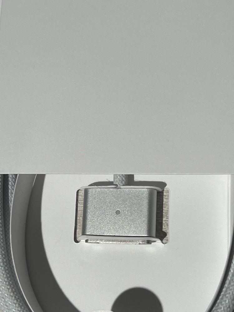 Apple Type-C to MagSafe 3 , 2 cable 2m