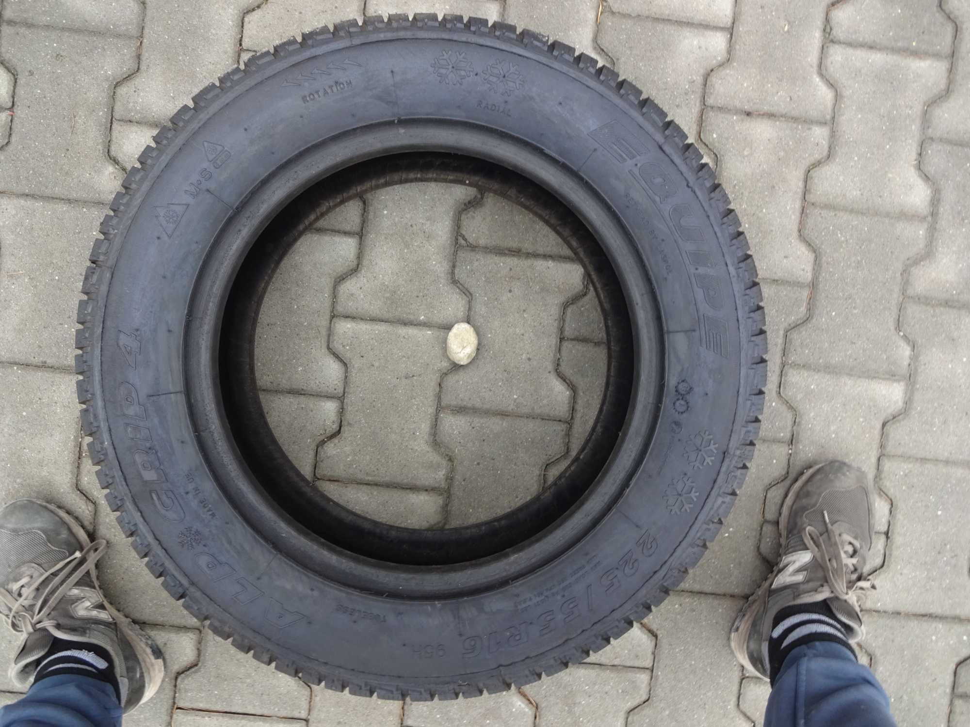4x Opony Bieżnikowane 225/55R16 Zimowe Drugi Gatunek