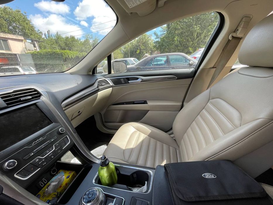 Ford Fusion гибрид 19