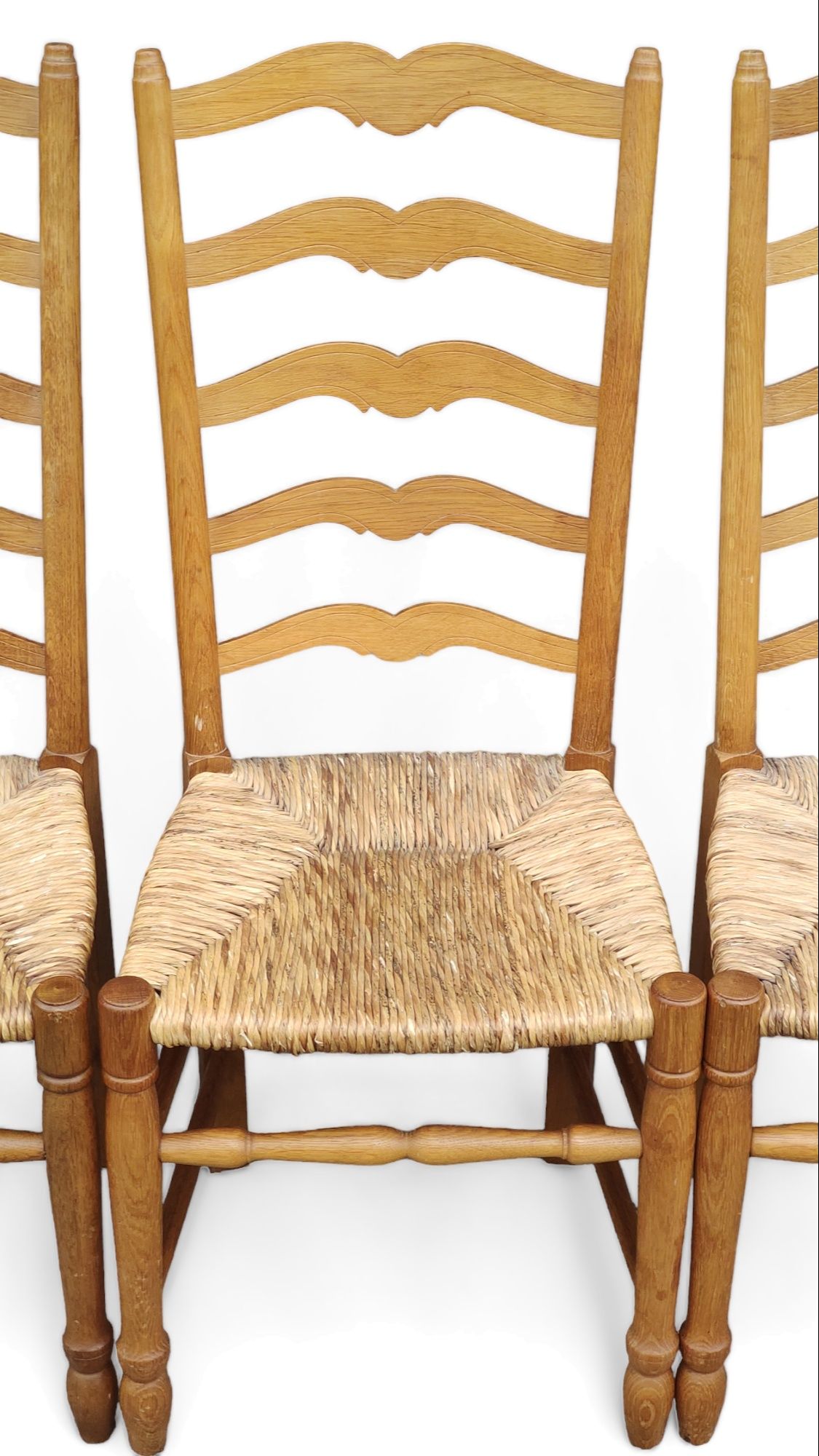 Komplet 6 rustykalnych krzeseł z wiklinowymi siedziskami, krzesła