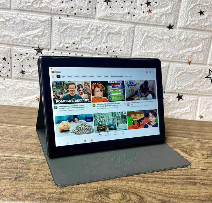 Планшет Lenovo 10 дюймів