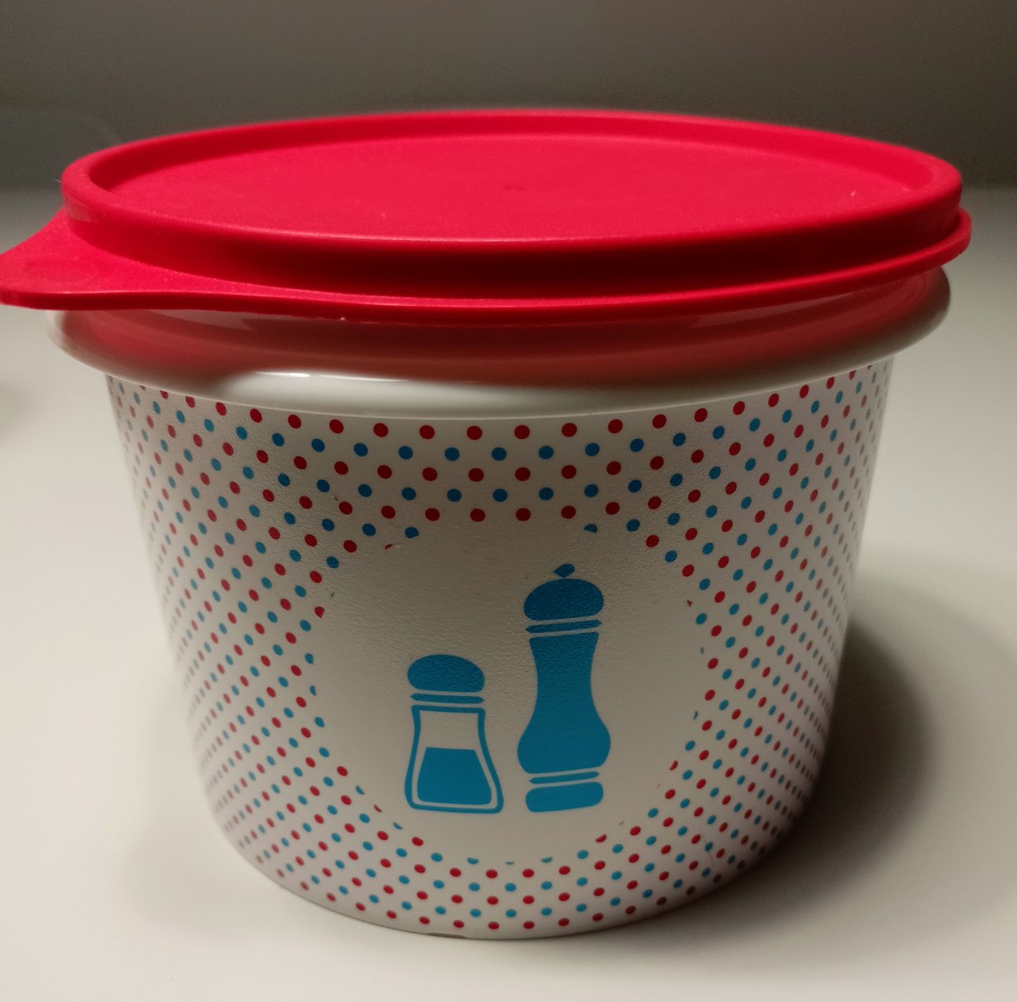 Tupperware zestaw trzech pojemników 3 x 1,1L