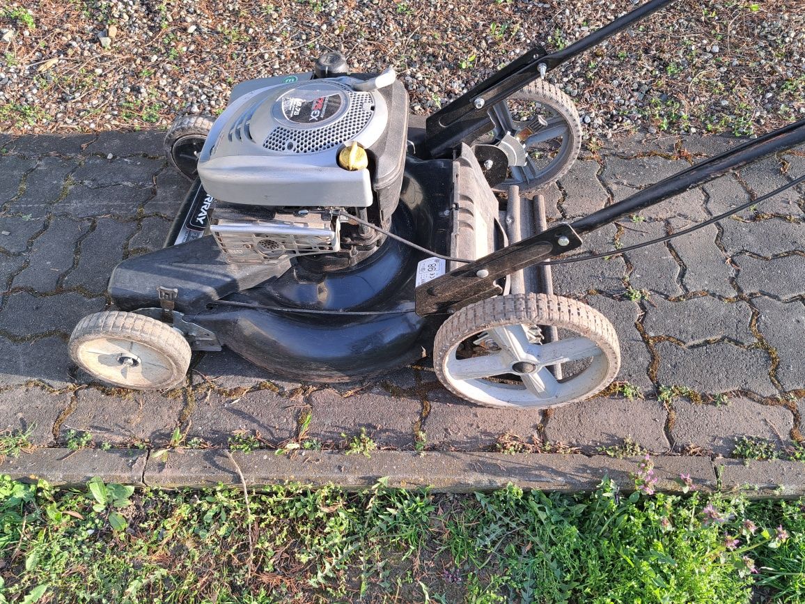 Kosiarka z napędem z silnikiem Briggs and Stratton seria 6.75