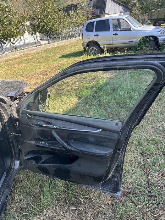 BMW X5 F15 ціла або по  запчастинах