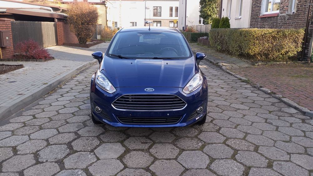 Ford Fiesta MK7 1.25 2016 Rok Książka Serwisowa