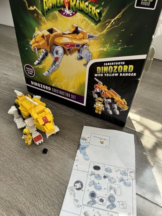 Lego Hasbro Tobot Power Rangers новий
Продам новий лего хасбро павер р