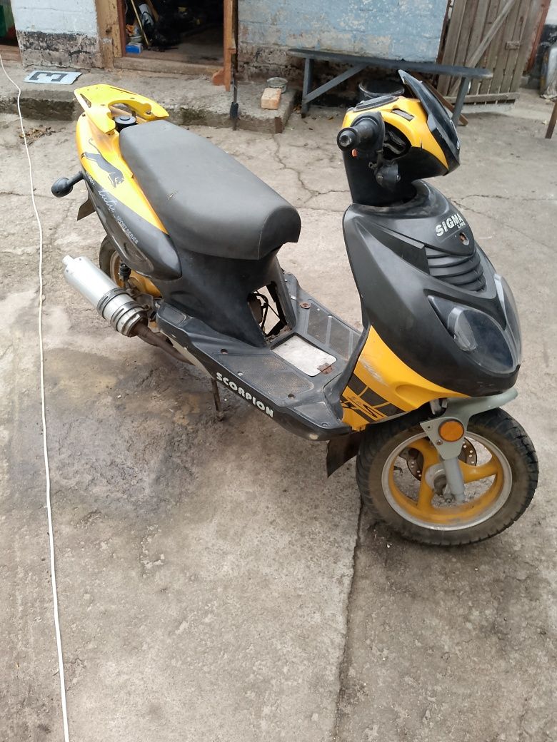 Продам пластик на китайський скутер.