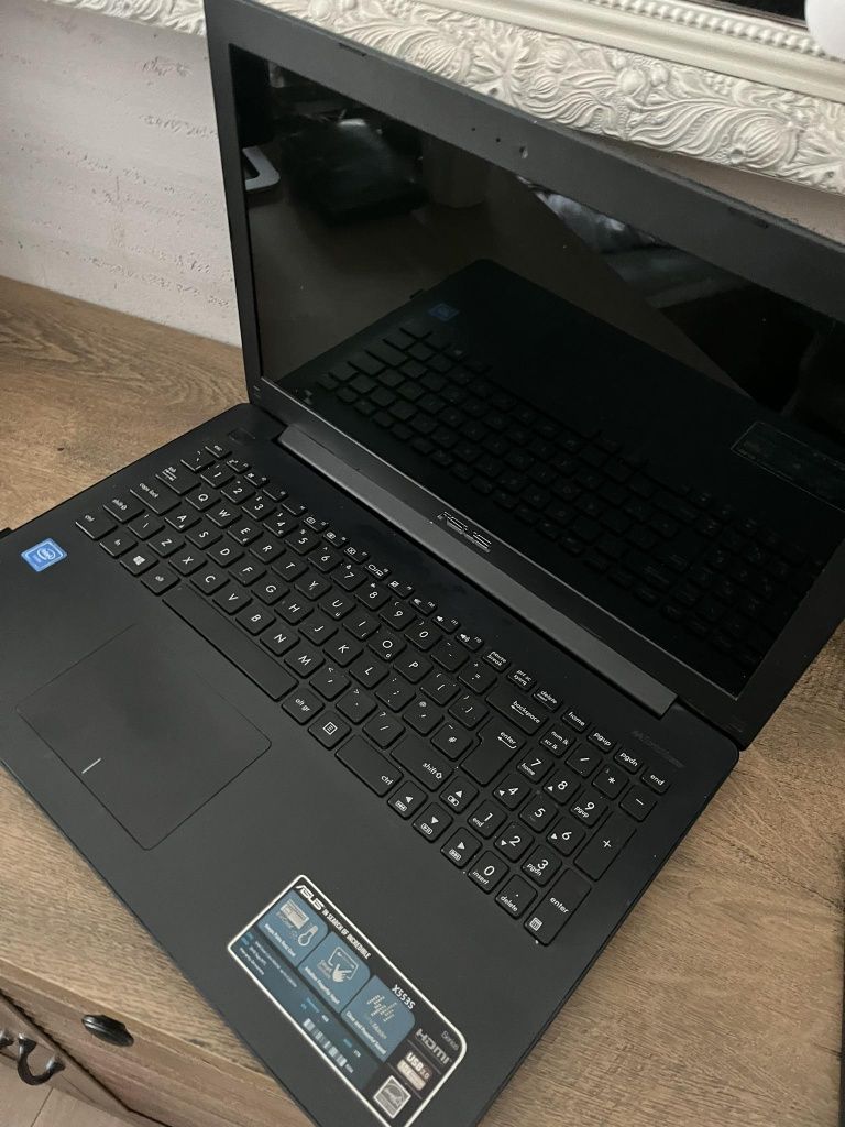 Laptop Asus X553s