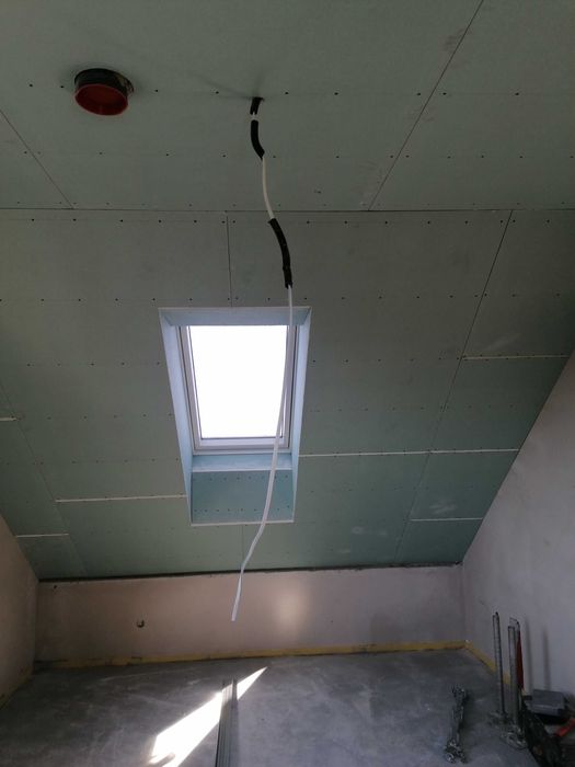 Ocieplenie poddaszy wełną ,zabudowy gk,rozbiórki