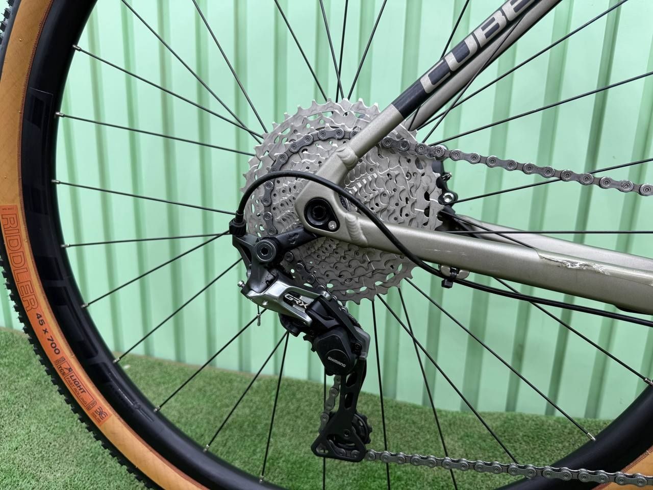 Топовий Гравійник L 28 Cube Nuroad EX 1x11 Shimano GRX гідравлика