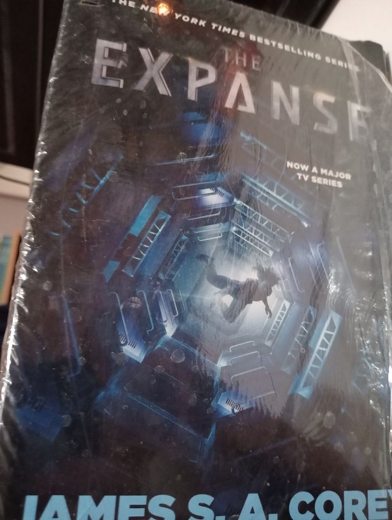 The Expanse Boxed Set: Leviathan Wakes, Caliban's War and Abaddon's Ga