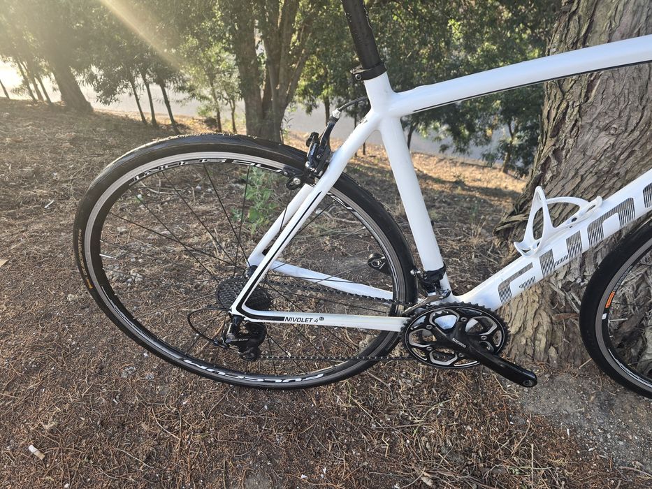 Bicicleta de carbono 11x2v