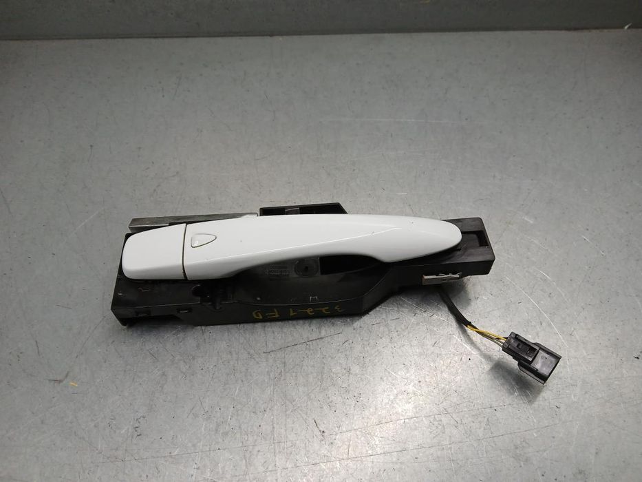 Puxador porta frente direita RENAULT Kadjar (HA_, HL_)