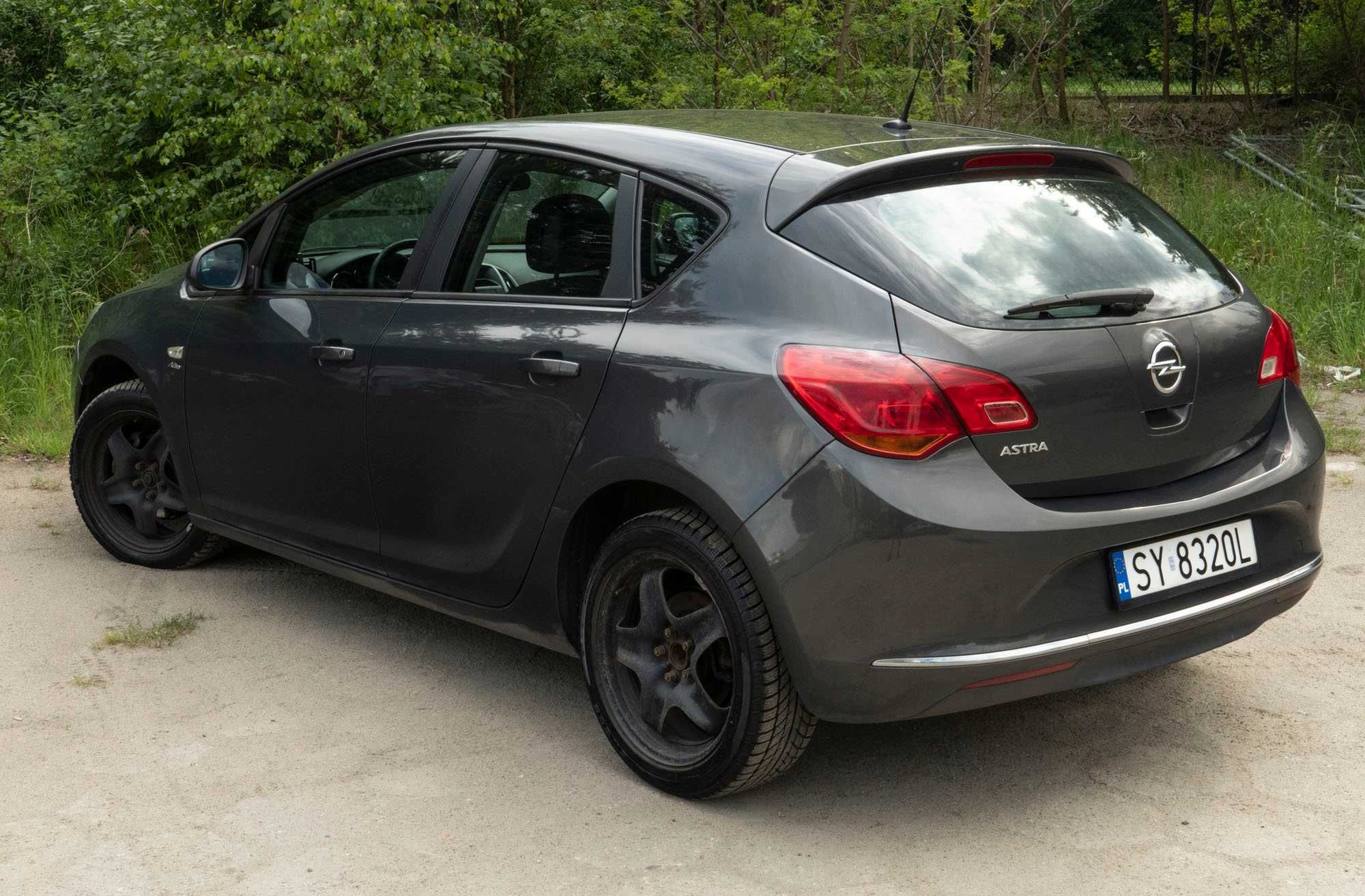 Opel Astra J Active 1.4 100KM