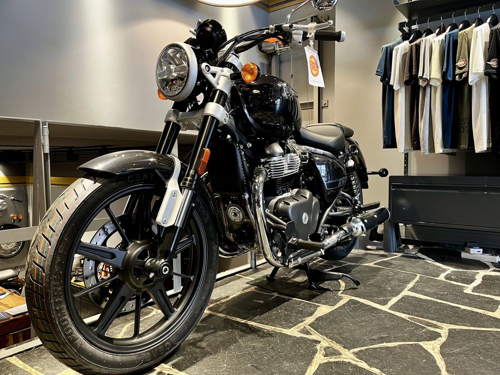 NOVA!!!   Royal Enfield Super meteor 650 VALOR SEM EXTAS 6750€