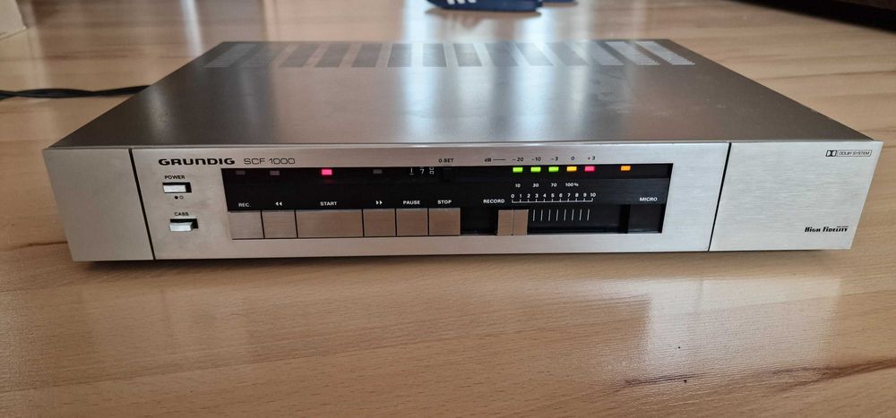 Grundig SCF 1000 magnetofon kasetowy szuflada