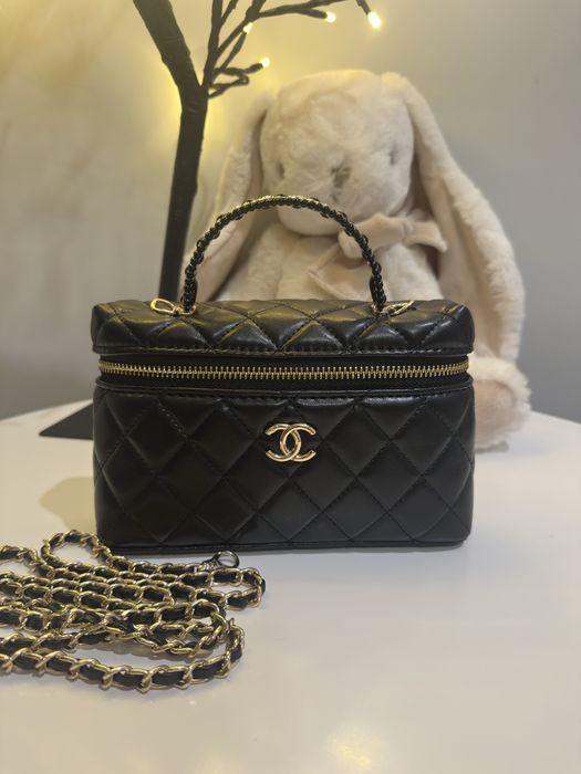 CHANEL bag stunning stylish darling