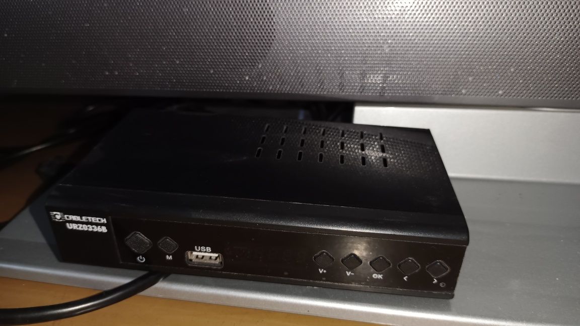 Telewizor grundig 37 cali w zestawie z tunerem dvb-t2 Cabletech