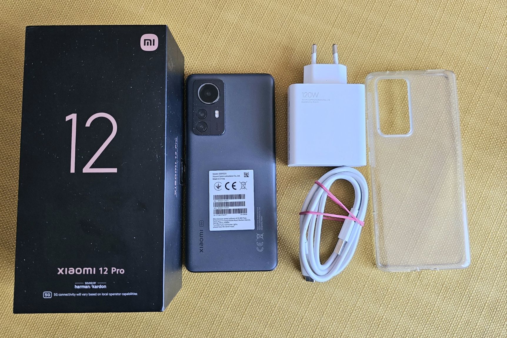 Магазин гарантія Xiaomi 12 Pro 12/256 GB Комплект Гарнмй стан Black