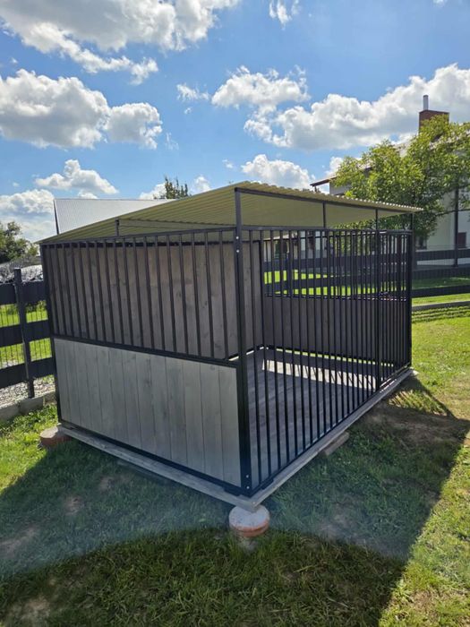 Kojec dla psa. Solidnie wykonany. Szybkie terminy realizacji.