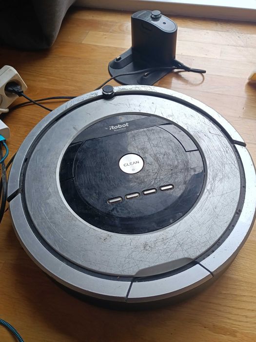 Odkurzacz Roomba do naprawy, na części