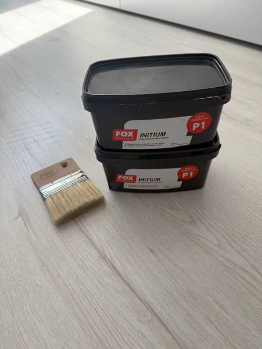 2X Fox farba podkładowa INITIUM BIAŁA 1L + FOX penzelek