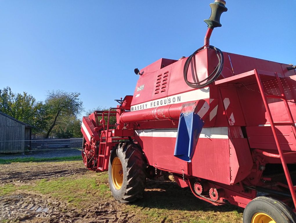 Kombajn Massey Ferguson 507