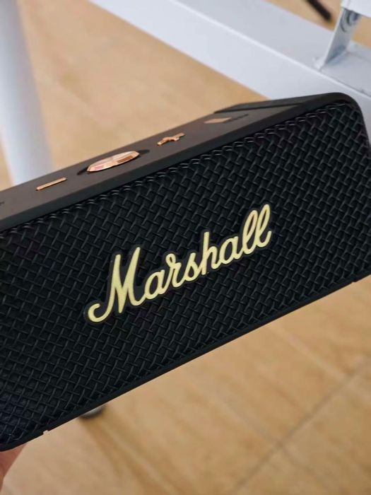 Marshall Emberton Нова портативна Bluetooth колонка 20h
Marshall Ember