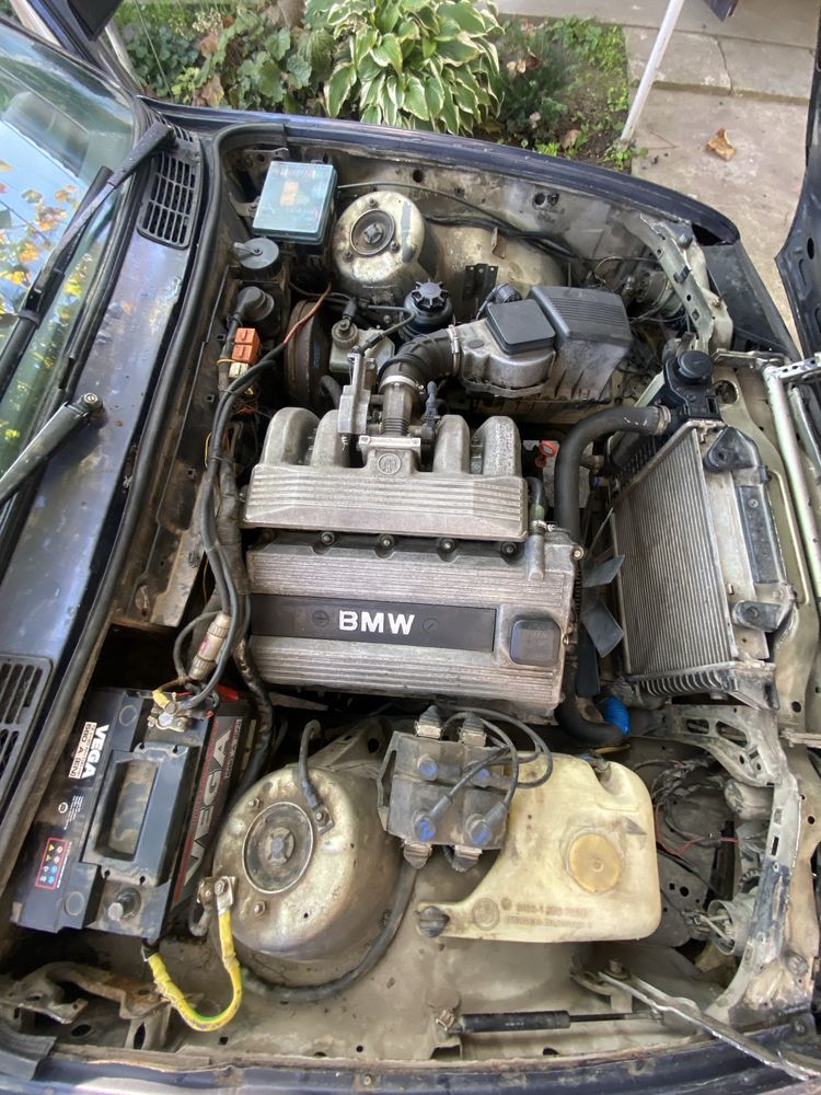 Продам BMW е30  m42b18