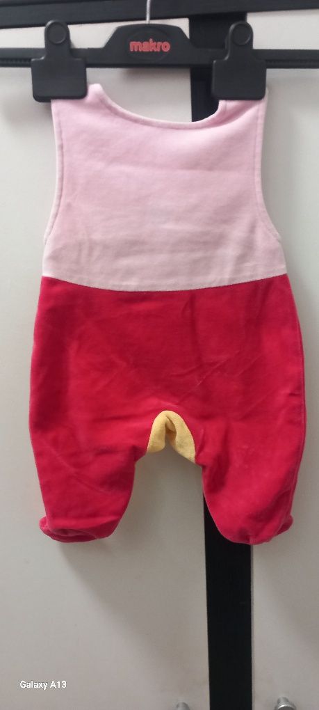 Spioszki, niemowlęce. Welurowe. 62 cm