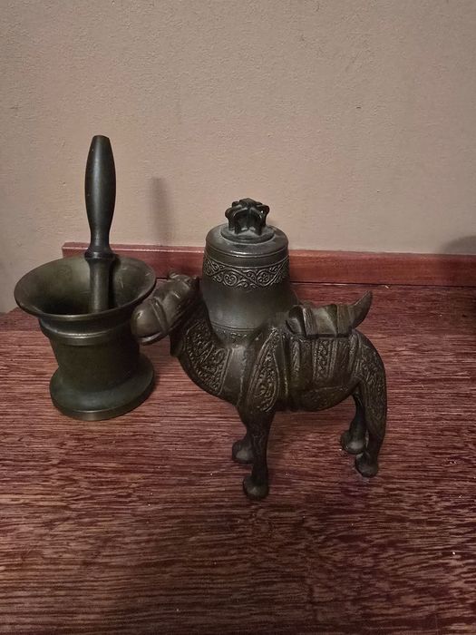 Figurki kolekcjonerskie z brązu