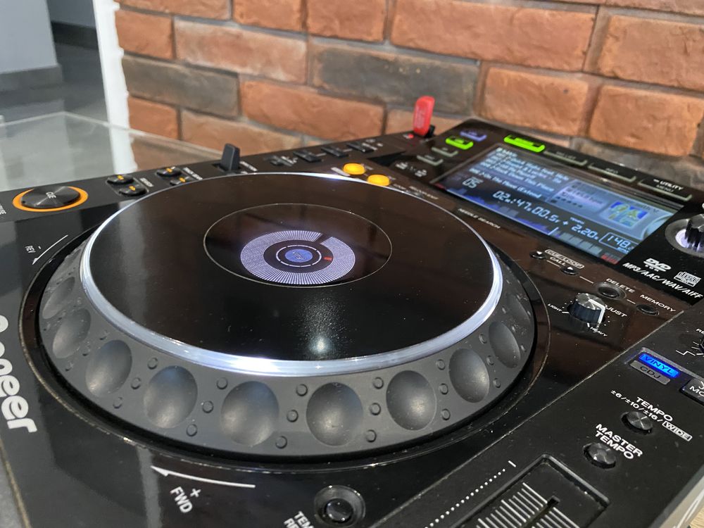 Pioneer CDJ2000 1 sztuka - zadbany