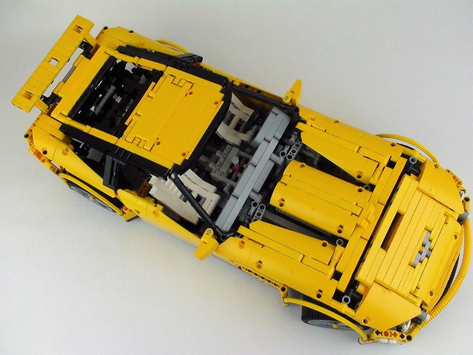 Model Lego Technic Chevrolet Corvette