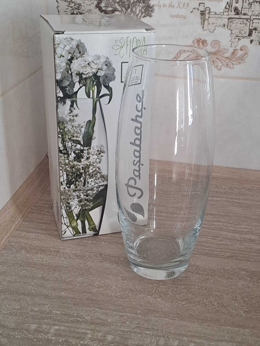 Ваза стеклянная 26см