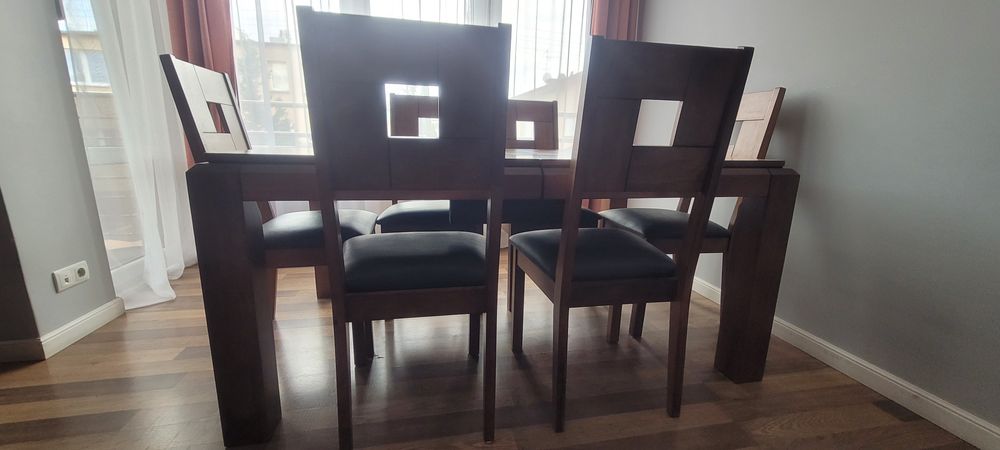 Kolonialny drewniany stół plus 6 krzeseł