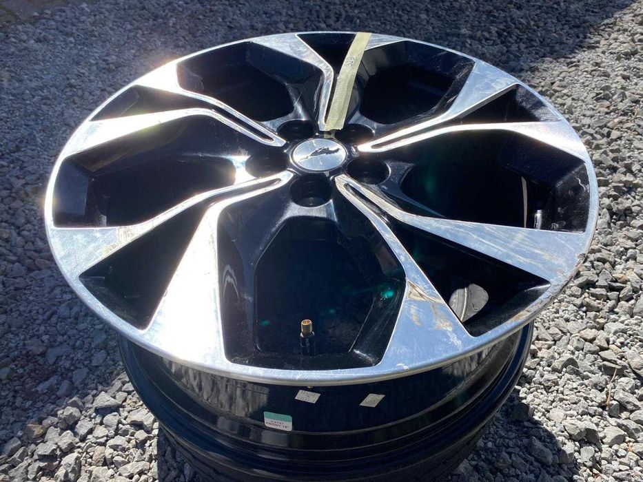 Felga Ford Mustang 7x19 5x108 ET 47,5 LJ8C-1007-B1A