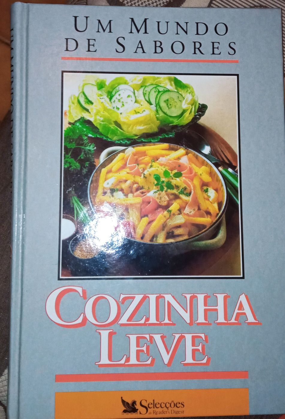 2Livros • Um Mundo de Sabores | Cozinha Leve & SALADAS | Selecções*