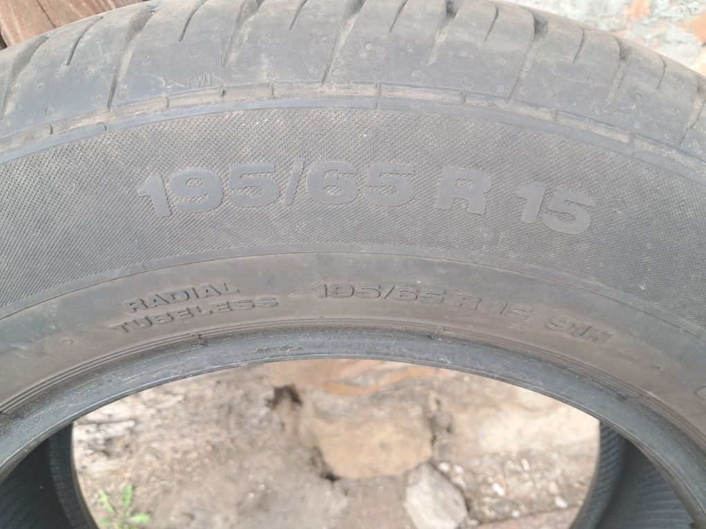 195/65 R15 Continental