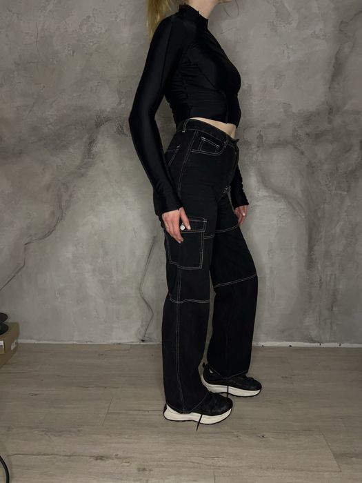 Лонгслів та джинси