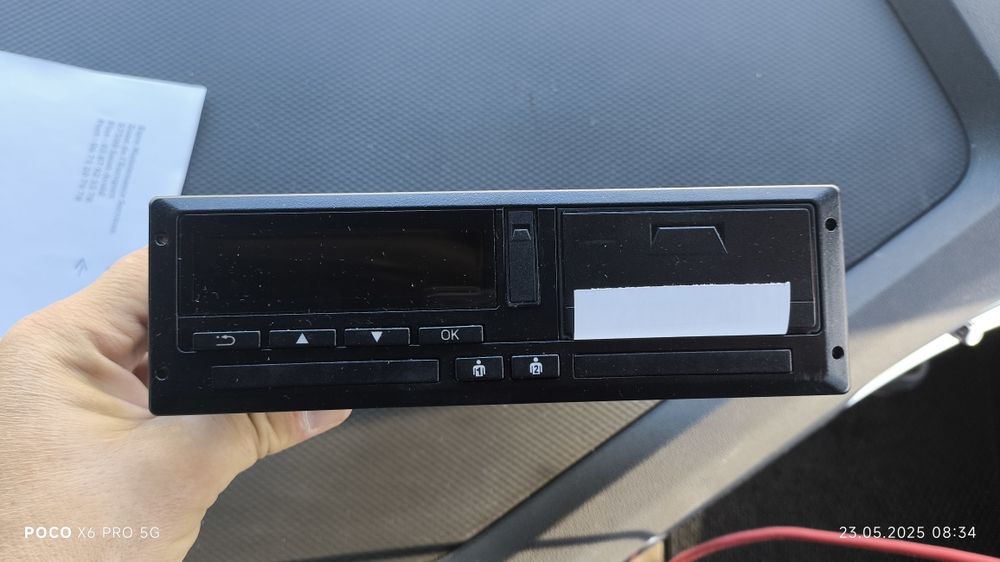 Тахограф для комерційної техніки