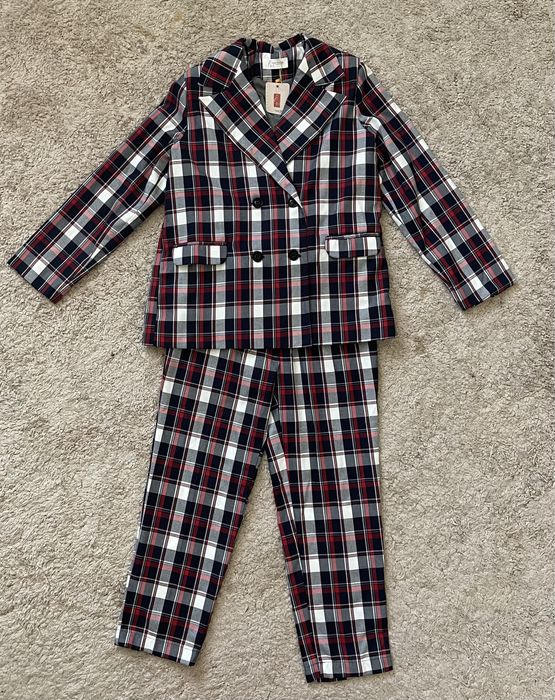 Новый брючный костюм известной украинской марки размер М