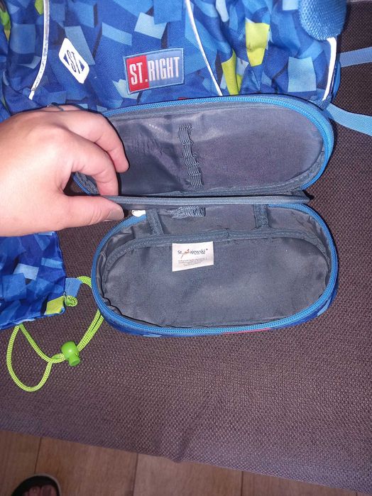 Sprzedam plecak szkolny w zestawie piornik i worek